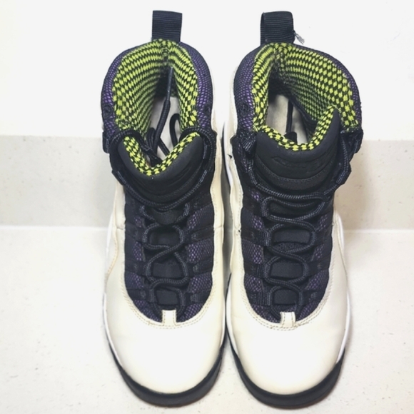 Air Jordans 10 Retro. Unisex. Size 5 Youth. Hard To Find Color Combo - Picture 2 of 16